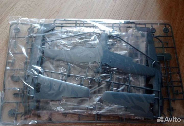 Модель самолета revell