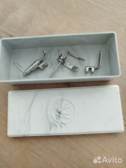 Футляр с лапками