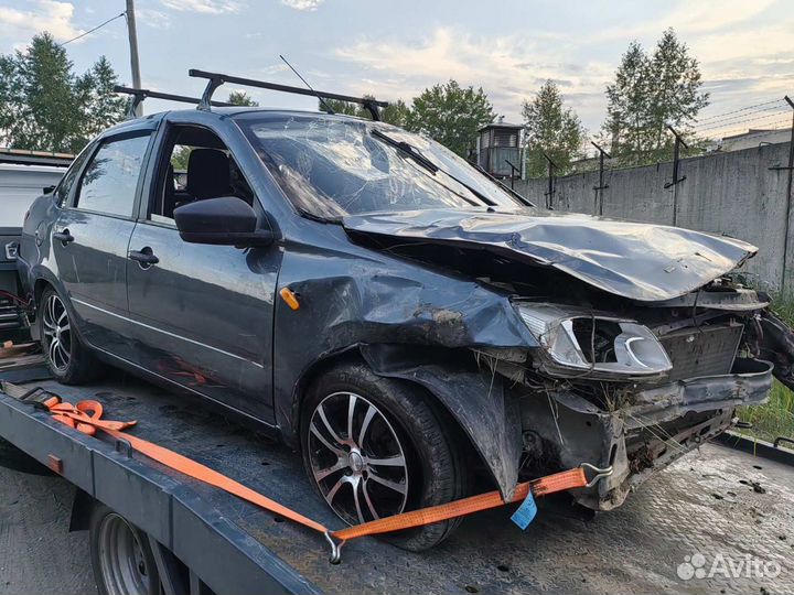 В разборе LADA Granta двигатель 11186