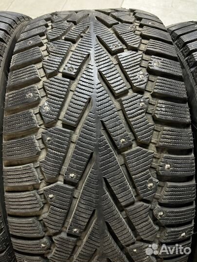 Pirelli Ice Zero 295/40 R21