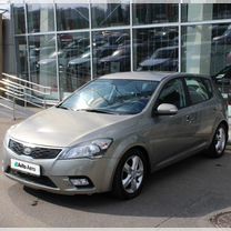 Kia Ceed 1.6 AT, 2010, 217 907 км, с пробегом, цена 735 000 руб.