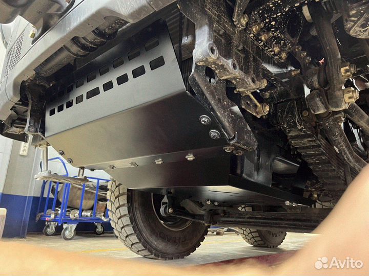 Защита двигателя и радиатора Shacman X6000