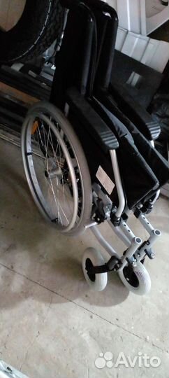 Инвалидная коляска новая