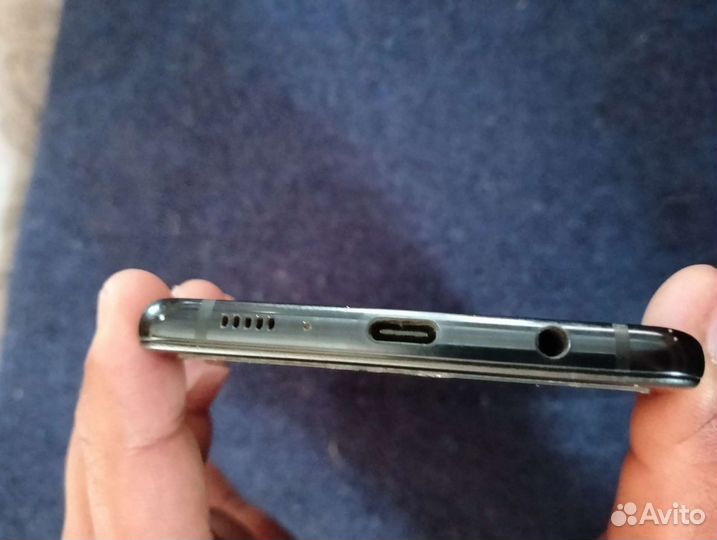 Телефон Samsung A9