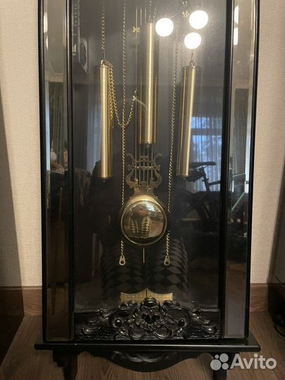 Часы настенные с гирями, боем, мелодиями