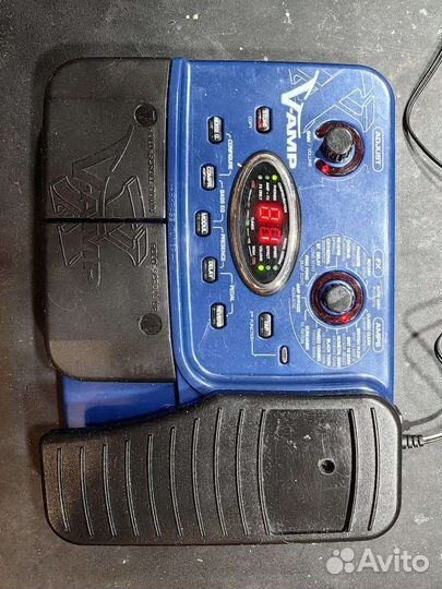 Гитарный процессор behringer v-amp