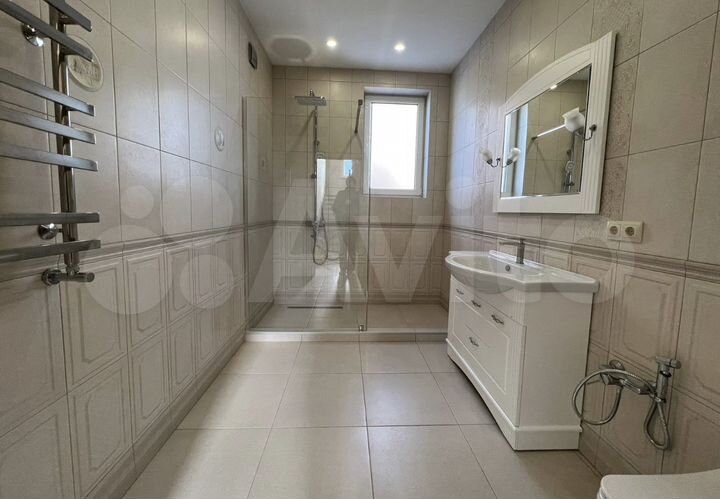 Дом 200 м² на участке 4,5 сот.