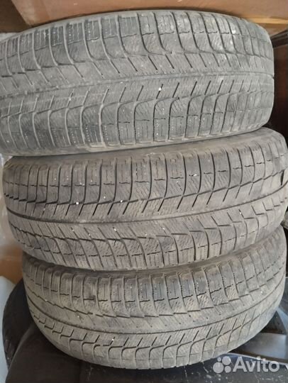 Michelin X-Ice 215/65 R16 102