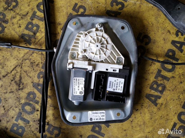 Volkswagen Jetta Стеклоподъемник электр. перед L