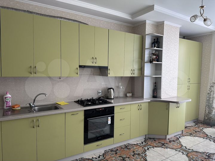 2-к. квартира, 70,4 м², 8/12 эт.