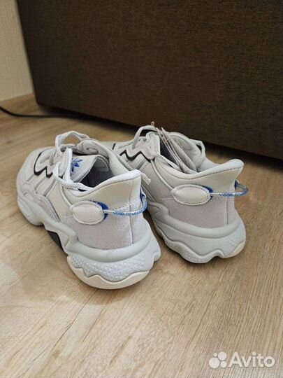 Кроссовки adidas ozweego 41,5 размер