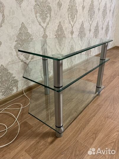 Стеклянная тумба для телевизора
