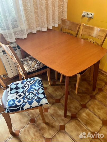 Кухонный стол деревянный малазия