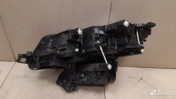 Фара передняя правая Skoda Kodiaq