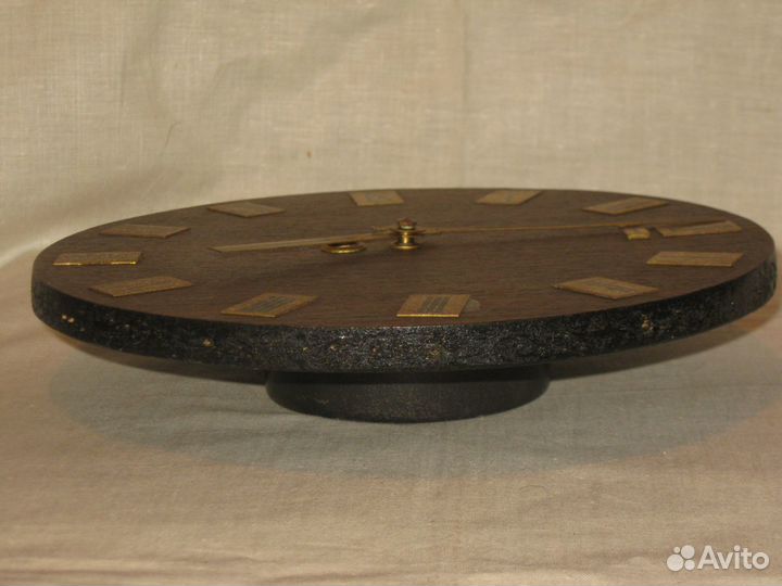 Часы настенные 