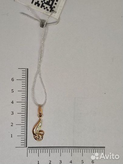 Золотая подвеска с фианитом