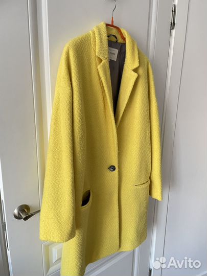 Пальто желтое River island