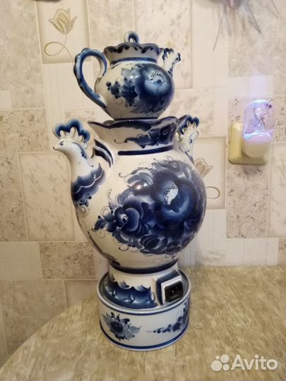 Гжель. Самовар фарфоровый с чайником