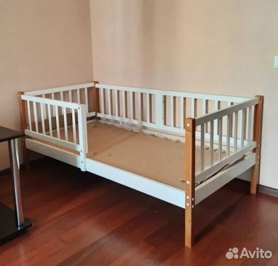 Кровать без мягкой спинки детская выкатное место л