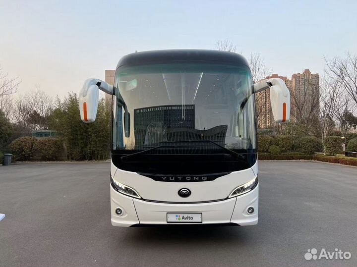 Туристический автобус Yutong ZK6128H, 2023