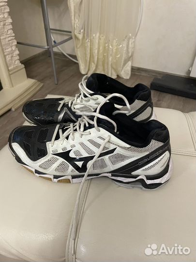 Кроссовки mizuno