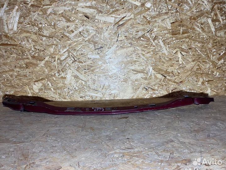 Планка телевизора Nissan X-Trail I (2000—2007)