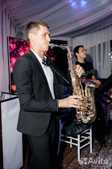 Саксофонист и DJ на праздник