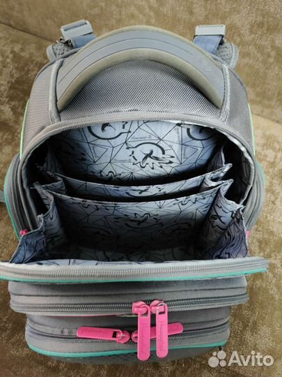 Школьный рюкзак hummingbird