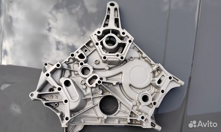 Крышка передняя двс R 272 015 12 02