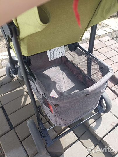 Прогулочная коляска