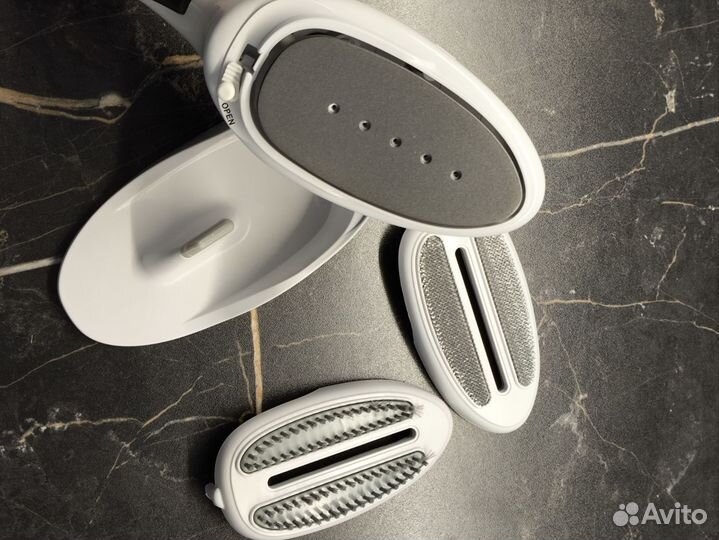 Отпариватель для одежды Aresa AR-2304