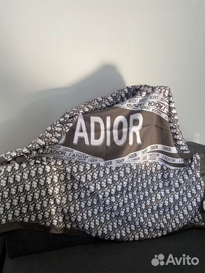 Шелковый платок Dior
