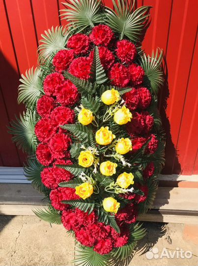 Ритуальные венки, корзины