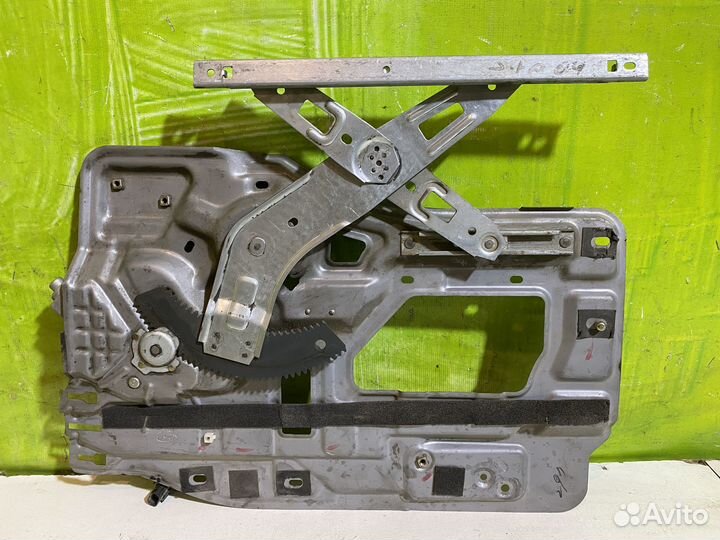 Стеклоподъемник задний левый Hyundai Santa Fe