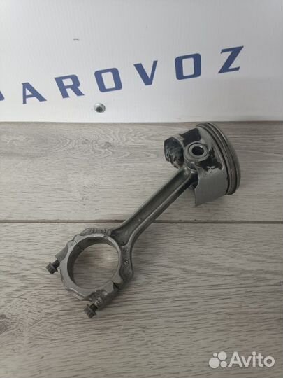 Поршень с шатуном Mitsubishi Lancer 4A91