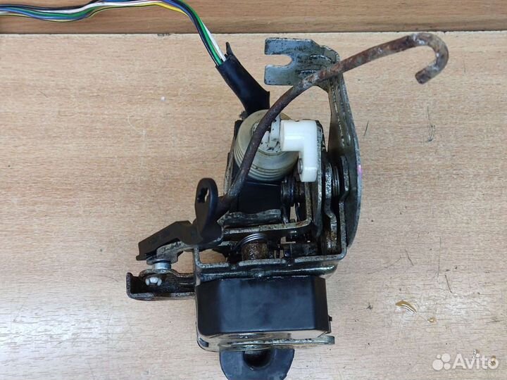 Замок двери передний левый, Volvo 960