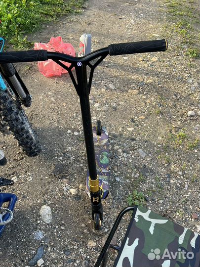 Самокат трюковой