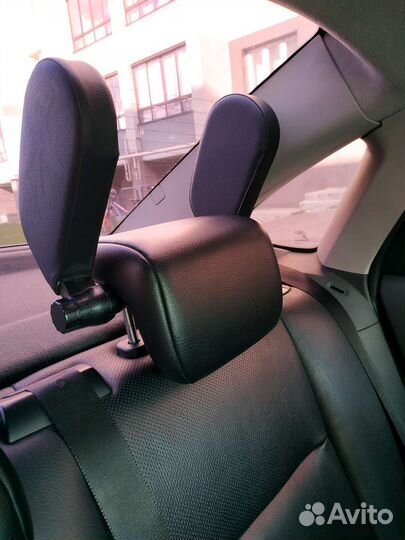 Подголовник с боковой поддержкой