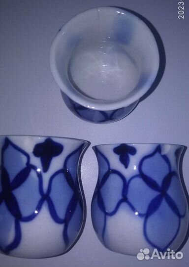 Графин со стопками и горшочек синяя керамика