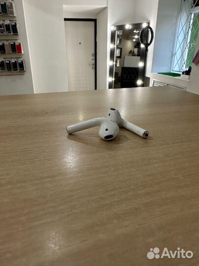 Apple AirPods 2 новые (правый/левы)