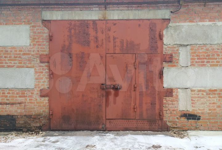 Гараж, > 30 м²