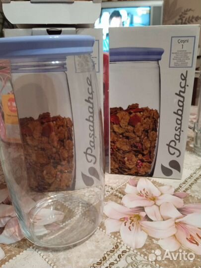 Новая посуда и принадлежности для кухни