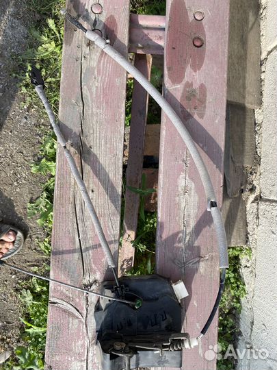 Замок двери перед правый range rover l322