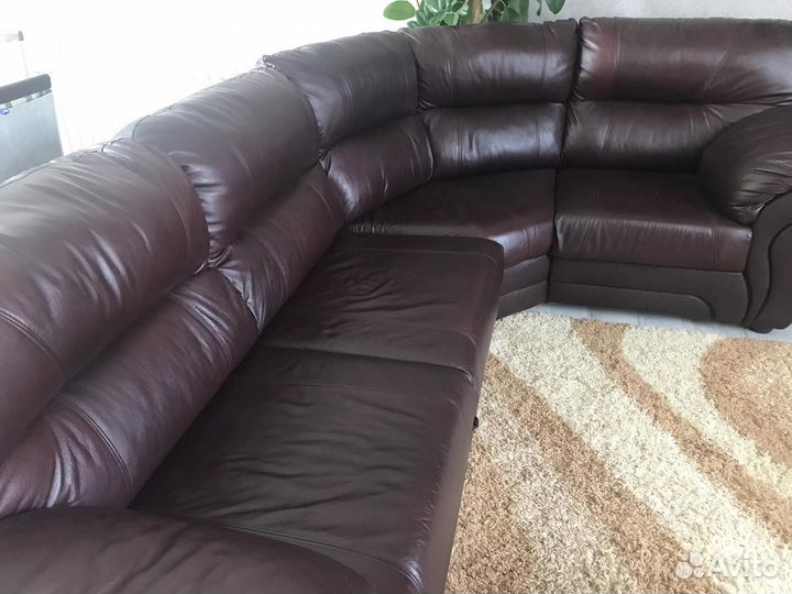 Кожаный угловой диван бу
