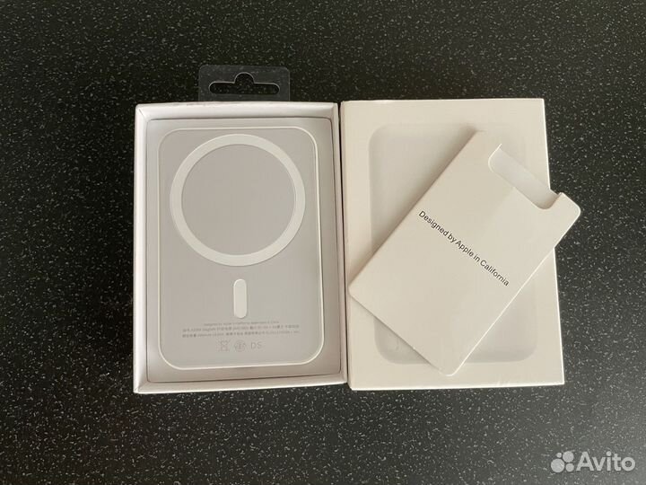 Повербанк Apple Battery Pack MagSafe