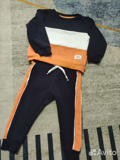 Костюм на мальчика 92