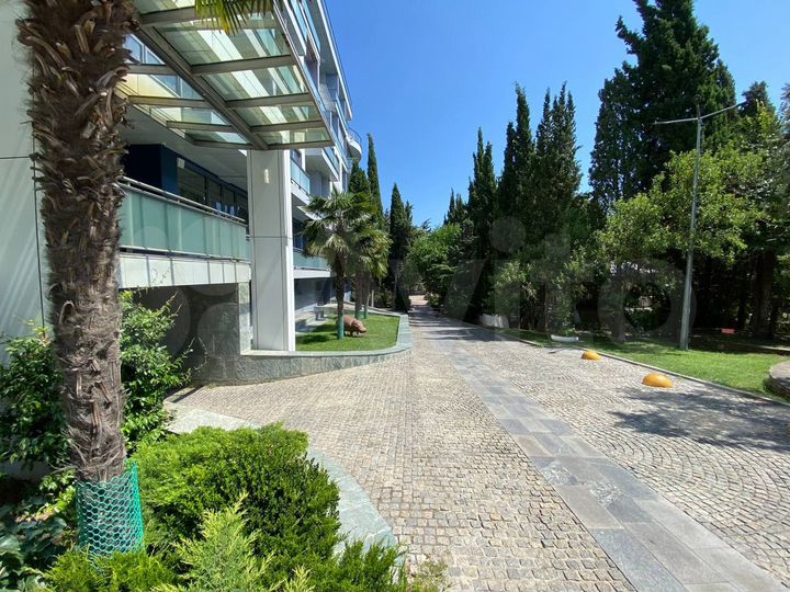 3-к. апартаменты, 126 м², 1/9 эт.