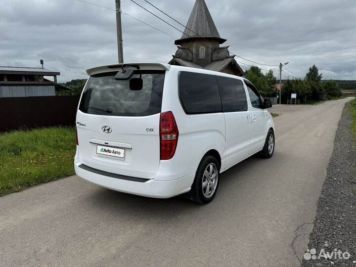 Hyundai Grand Starex 2.5 AT, 2012, 195 254 км