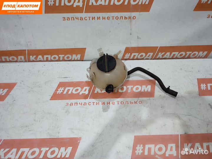 Бачок расширительный Volkswagen Tiguan 2010