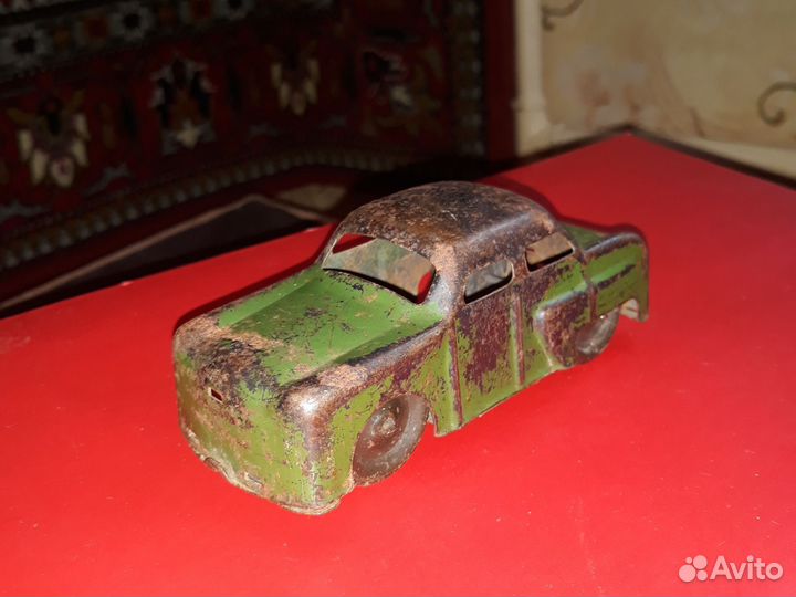 Модель автомобиля, жестяной Москвич 50-е гг
